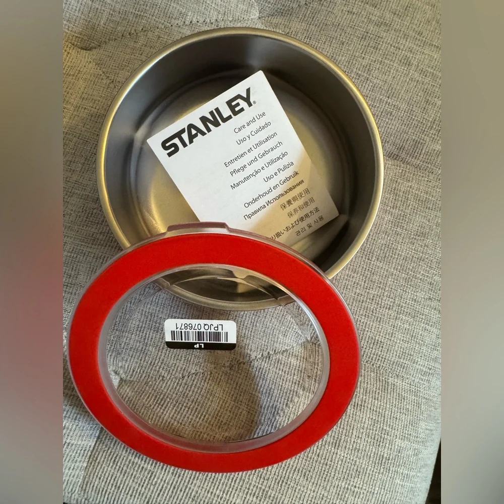 Stanley Pet Bowl Target Exclusive 24 oz Stainless Steel Candy Cane Red